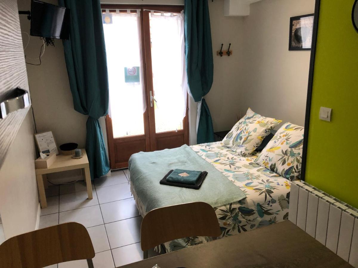 Agreable Studio Dans Le Centre Historique La Ferte-Saint-Aubin Luaran gambar