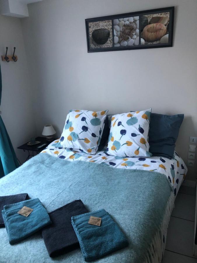 Agreable Studio Dans Le Centre Historique La Ferte-Saint-Aubin Luaran gambar